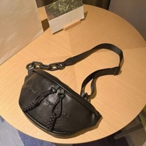 grand sac banane cuir femme noir stylé
