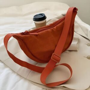 vue arrière sac banane femme pour le printemps couleur orange