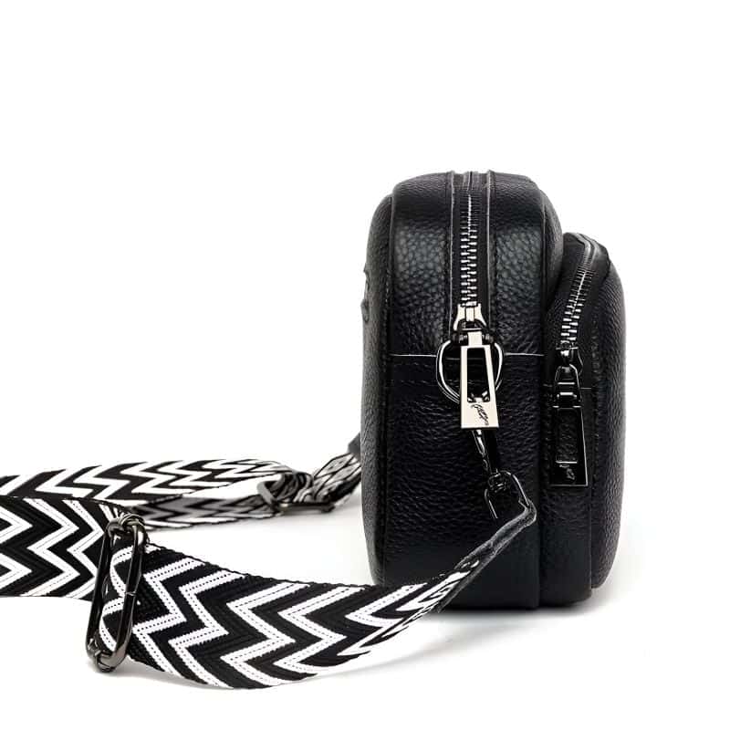 sac banane à la mode vu de profil