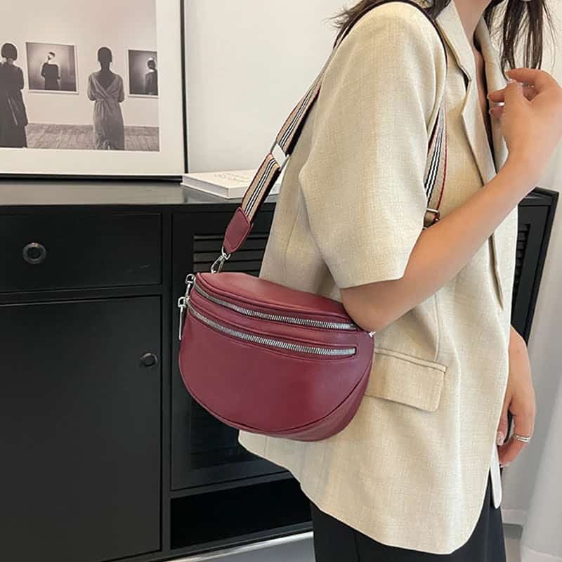 sac banane femme bordeaux épaule droite
